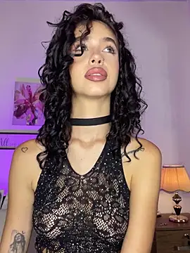 Snapshot of MarianaSnake chatting on 11/15/25, 12:30 MarianaSnake online show from 11/15/25, 12:30