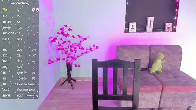 Snapshot of CamilaHarperr_ chatting on 11/11/25, 01:00 CamilaHarperr online show from 11/11/25, 01:00