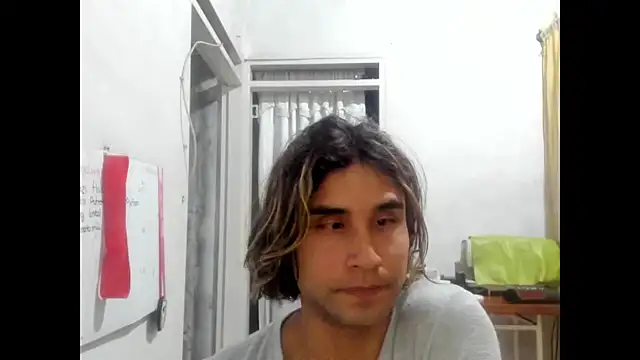 Snapshot of SophiaLevis chatting on 01/19/25, 01:43 SophiaLevis online show from 01/19/25, 01:43