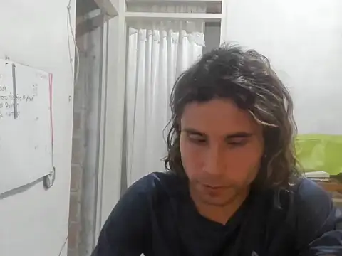 Snapshot of SophiaLevis chatting on 02/23/25, 11:58 SophiaLevis online show from 02/23/25, 11:58