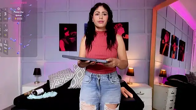 Elizabeth Santos online show from 11/27/25, 04:36