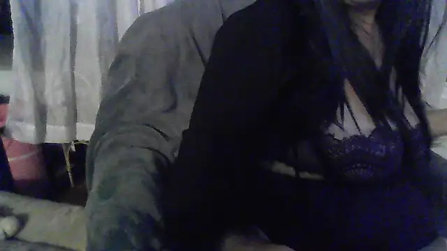 Snapshot of ashylovexoxo chatting on 06/15/26, 04:47 ashylovexoxo online show from 06/15/26, 04:47