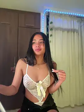 lina pink online show from 07/03/26, 08:37
