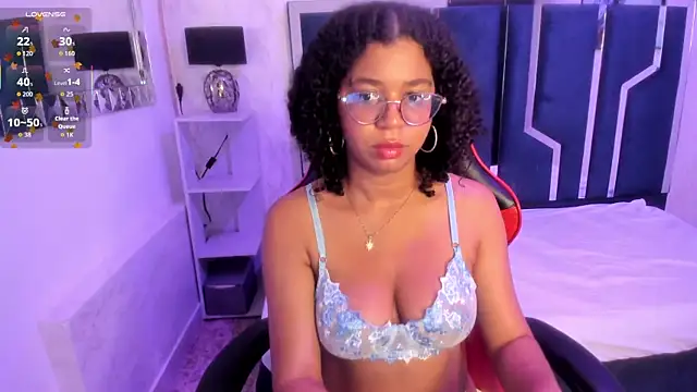 MilaHall  online show from 10/05/25, 04:00