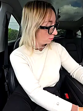 Snapshot of Giuliana_baby chatting on 09/12/25, 03:45 Giuliana baby online show from 09/12/25, 03:45