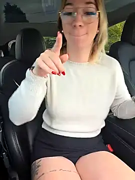 Snapshot of Giuliana_baby chatting on 11/05/25, 08:47 Giuliana baby online show from 11/05/25, 08:47