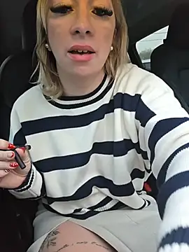 Snapshot of Giuliana_baby chatting on 12/14/25, 08:30 Giuliana baby online show from 12/14/25, 08:30