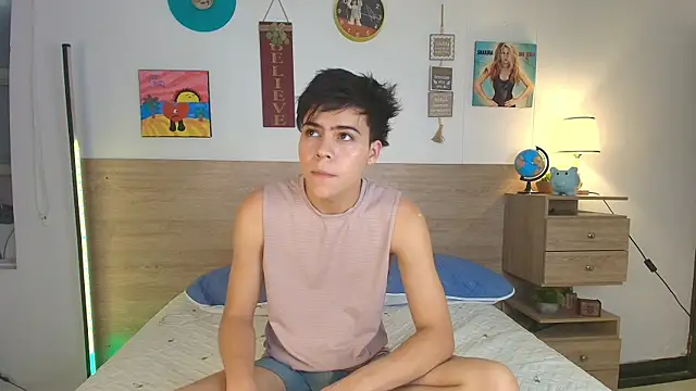 justinbiler online show from 09/24/25, 12:08