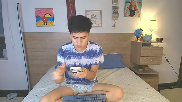 justinbiler online show from 09/25/25, 01:15