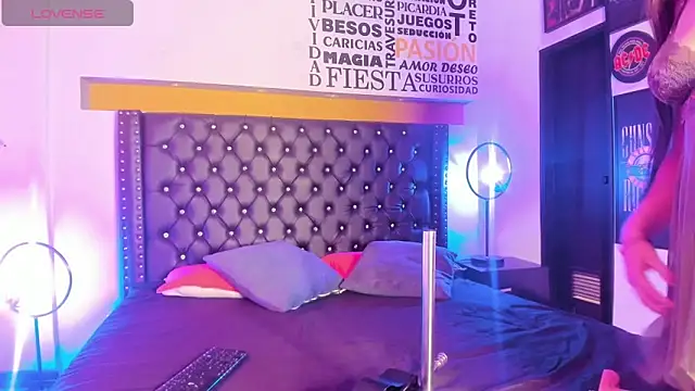 MADISSONLOVE  online show from 01/03/25, 12:30