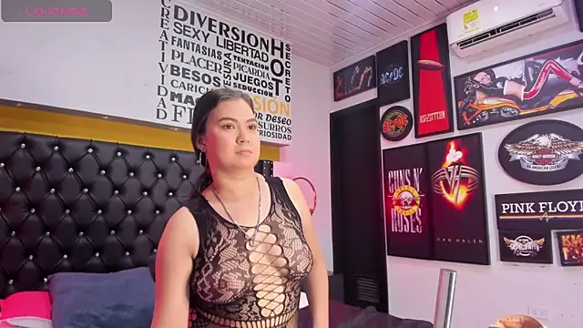 MADISSONLOVE  online show from 01/05/25, 12:21