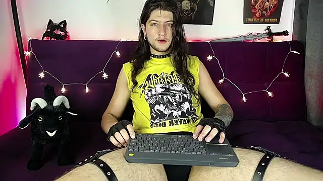blckwolf 6 online show from 12/10/24, 03:22