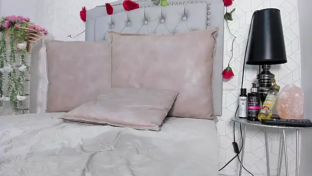 Snapshot of Katalella_murillo chatting on 02/25/25, 06:14 Katalella murillo online show from 02/25/25, 06:14