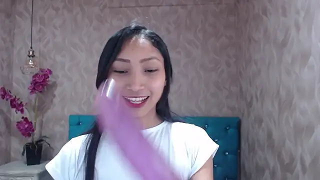 MadelineDoll online show from 01/21/25, 04:16