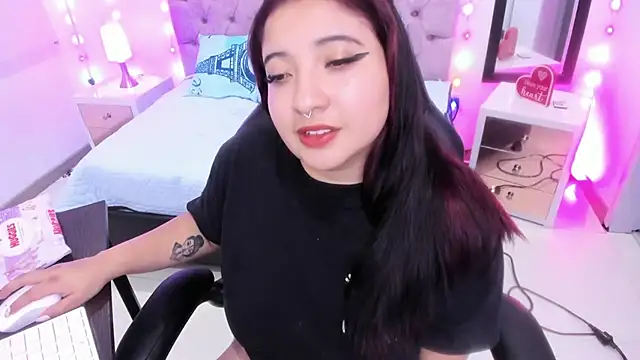 Emma monserrat online show from 01/19/25, 12:50