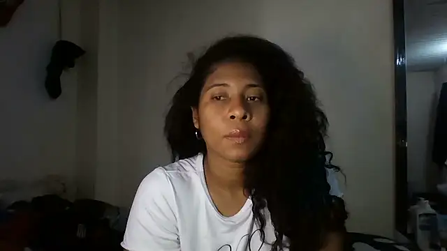 Snapshot of Ivon-09 chatting on 01/18/25, 03:59 Ivon-09 online show from 01/18/25, 03:59