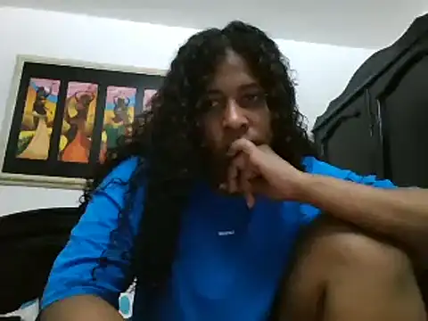 Snapshot of Ivon-09 chatting on 03/06/25, 01:14 Ivon-09 online show from 03/06/25, 01:14