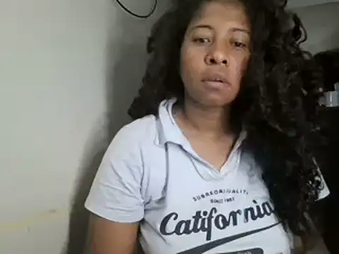 Snapshot of Ivon-09 chatting on 03/12/25, 01:19 Ivon-09 online show from 03/12/25, 01:19