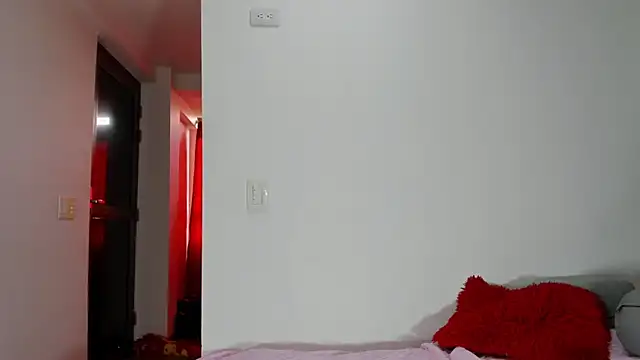 veronica sinner  online show from 10/30/25, 04:30