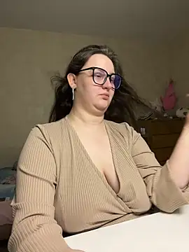 hungry1bunny online show from 05/17/26, 06:15