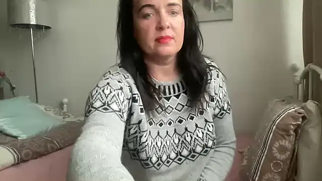 Snapshot of Dagmar92 chatting on 12/25/24, 02:02 Dagmar92 online show from 12/25/24, 02:02