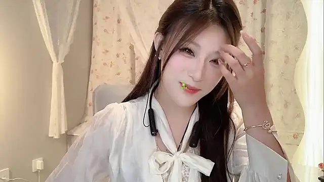 zhuzhu-520- online show from 06/05/26, 03:07