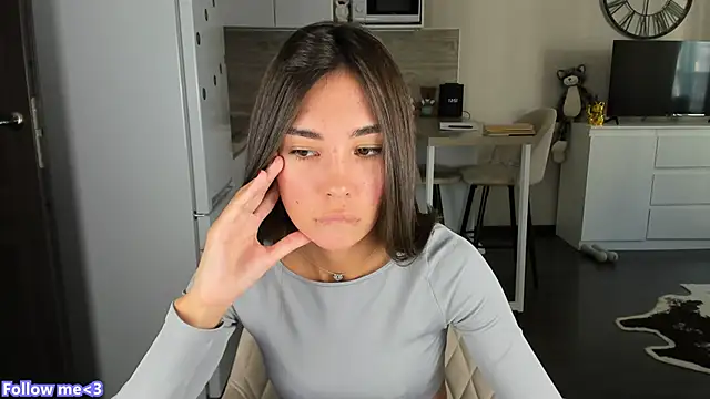 nilliluv online show from 10/08/25, 09:51