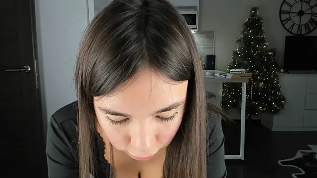 Snapshot of nilliluv chatting on 01/08/26, 12:51 nilliluv online show from 01/08/26, 12:51