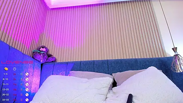 kathecute   online show from 12/10/24, 04:45