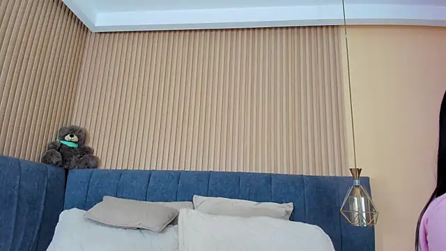 Snapshot of kathecute__ chatting on 11/09/25, 01:37 kathecute online show from 11/09/25, 01:37