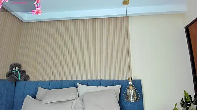 kathecute   online show from 06/04/26, 01:33