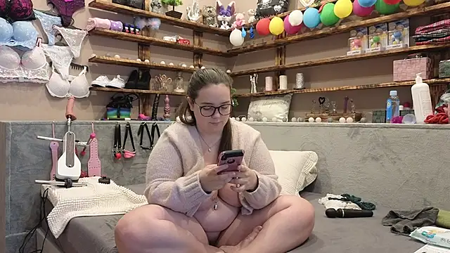 Kimberly-Caprice online show from 02/13/25, 08:38