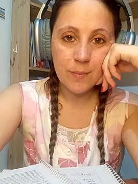 SofiEstevez online show from 09/17/25, 05:14