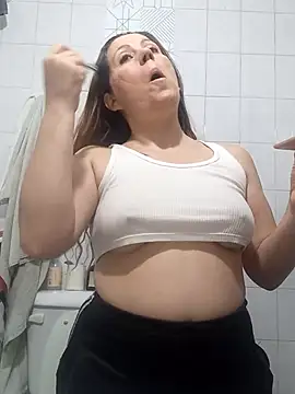 SofiEstevez online show from 10/27/25, 11:47
