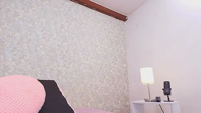 nicol f online show from 12/18/24, 07:19
