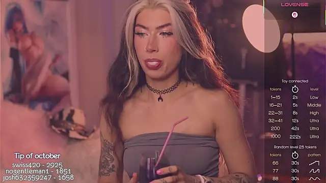 Snapshot of Virtual_Wafu chatting on 10/10/25, 06:07 Virtual Wafu online show from 10/10/25, 06:07