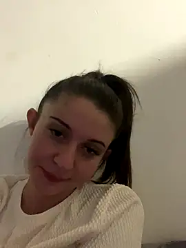 vienncica online show from 10/15/25, 04:45