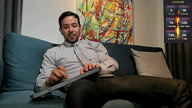 Snapshot of tommy_raym0ndg chatting on 01/24/25, 10:19 tommy raym0ndg online show from 01/24/25, 10:19