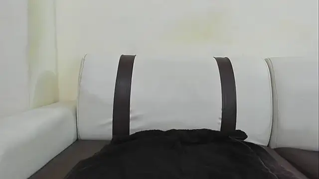 Snapshot of lunainsane58 chatting on 06/01/26, 10:33 lunainsane58 online show from 06/01/26, 10:33