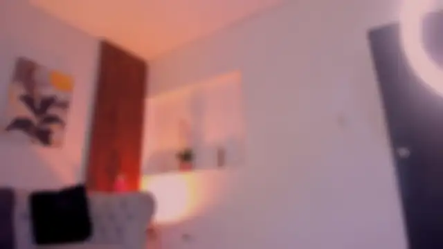 Snapshot of Isa_Little_Star chatting on 11/17/25, 08:03 Isa Little Star online show from 11/17/25, 08:03