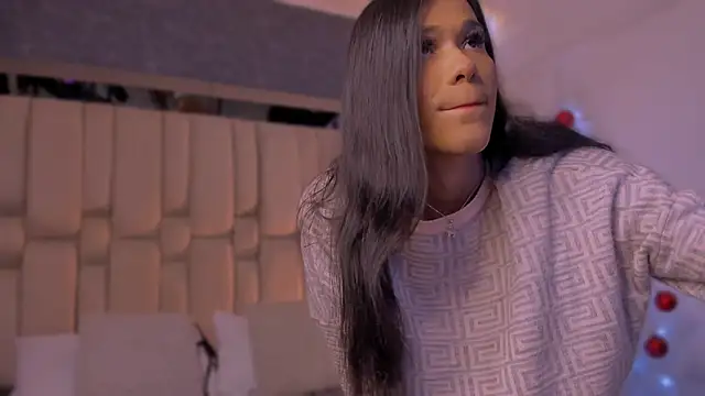 Snapshot of Isa_Little_Star chatting on 12/03/25, 08:51 Isa Little Star online show from 12/03/25, 08:51