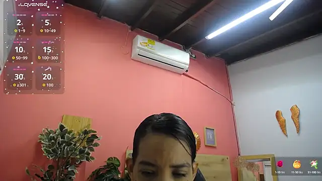 scarlet-foox online show from 11/28/25, 01:25