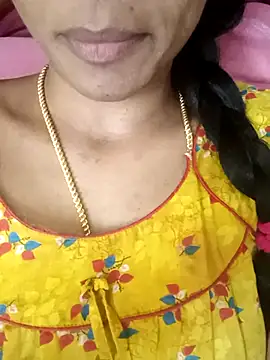 Snapshot of Ambika01 chatting on 10/31/25, 01:34 Ambika01 online show from 10/31/25, 01:34