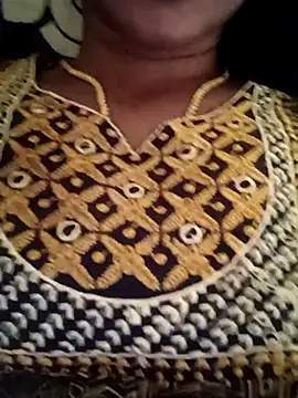 Snapshot of Ambika01 chatting on 11/13/25, 11:20 Ambika01 online show from 11/13/25, 11:20