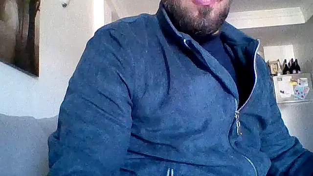 Snapshot of bobotatto chatting on 04/19/26, 06:24 bobotatto online show from 04/19/26, 06:24