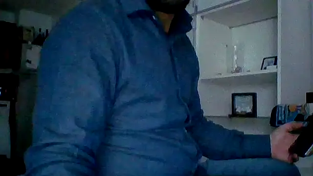 Snapshot of bobotatto chatting on 04/28/26, 02:27 bobotatto online show from 04/28/26, 02:27