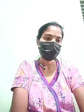 anusiya01 online show from 01/05/25, 02:27