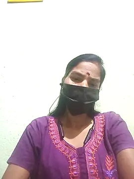 Snapshot of anusiya01 chatting on 09/14/25, 02:05 anusiya01 online show from 09/14/25, 02:05