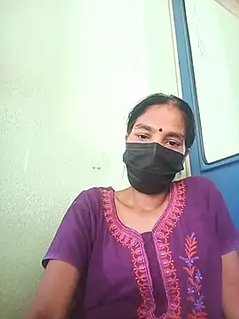 Snapshot of anusiya01 chatting on 09/15/25, 05:29 anusiya01 online show from 09/15/25, 05:29