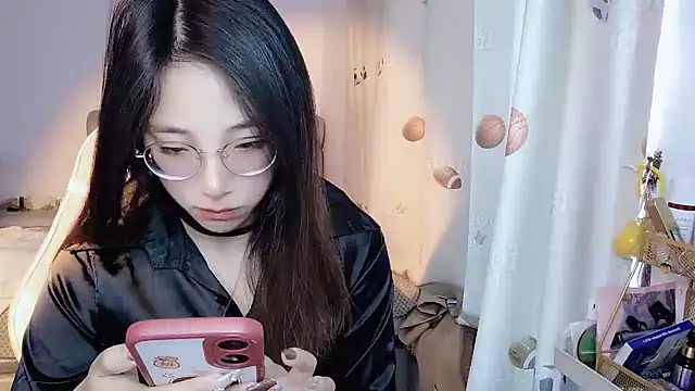 ooo   mimi online show from 12/12/24, 02:04